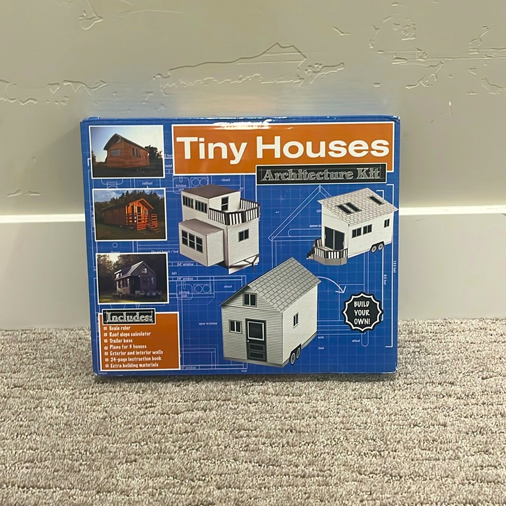 New (not used) Architecture small house making kit.